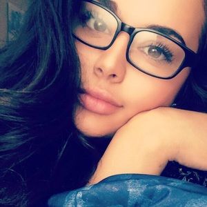 Meet your Posher, Celeste