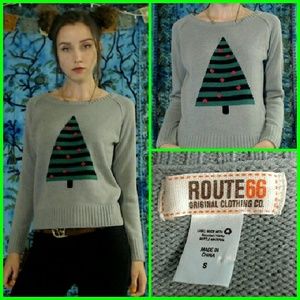 🎄Cute Christmas Tree Sweater
🎅 Size: Small