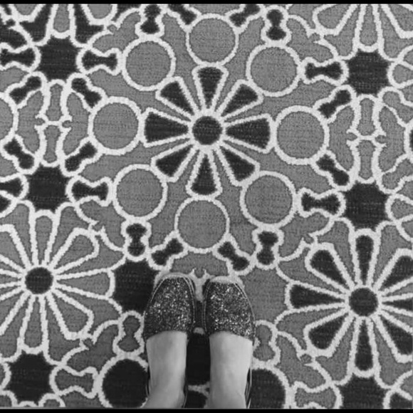 Meet your Posher, Sarah - Picture 1 of 1