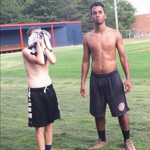 Meet your Posher, Derwin