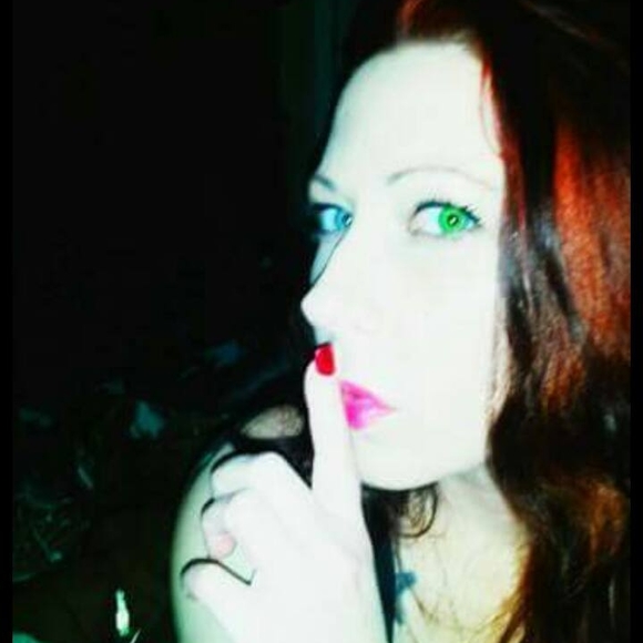 Meet your Posher, Brandi - Picture 3 of 4