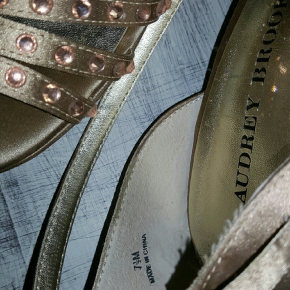 Heels - Picture 2 of 4
