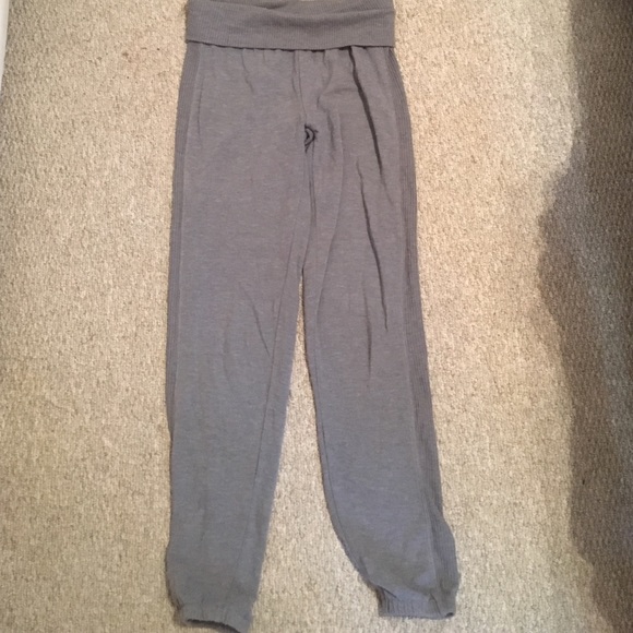 Grey Almost Famous jogger sweatpants S - Picture 1 of 2