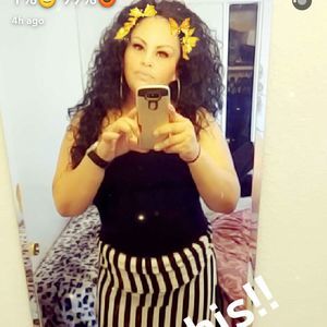 Meet your Posher, Claudia