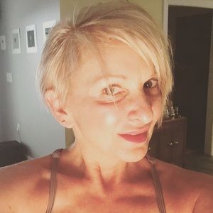 Meet your Posher, Jeane