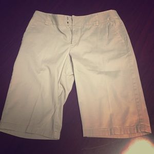 Lady's Bermuda Khaki Caslon Shorts
