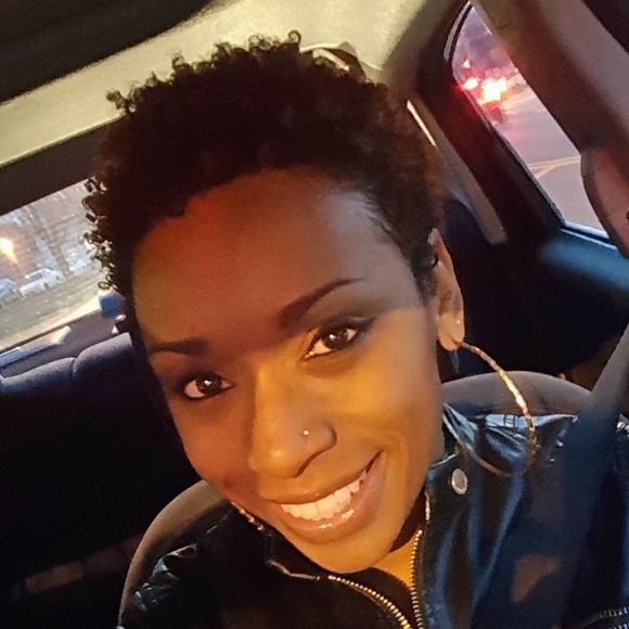 Meet your Posher, Devynne - Picture 1 of 1