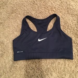 NWOT Nike drifit sportsbra