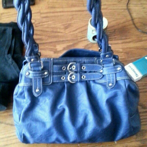 Nice blue medium sizes shoulder bag