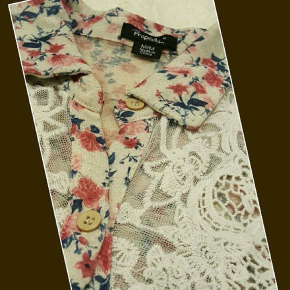 Rhapsody floral crop top - Medium (junior) - Picture 3 of 3