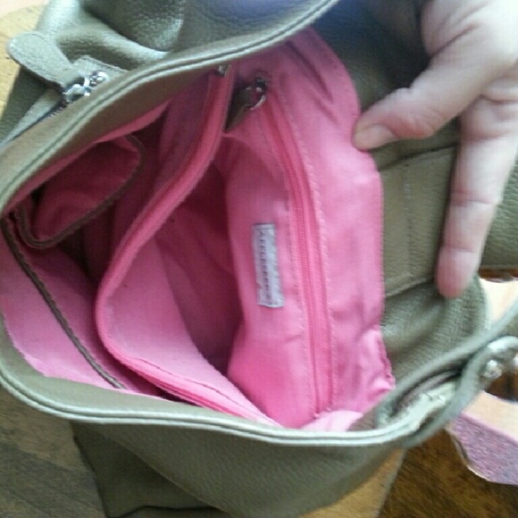 Beautiful like new Appleseeds shoulder bag - Picture 1 of 2