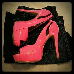 Guess hot pink heels