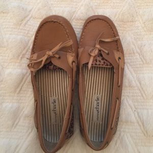 Charming Charlie size 9 boat shoe