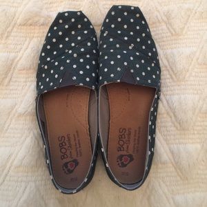 Bobs size 10 canvas blue with white polka dots