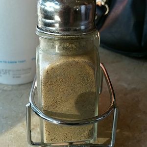 Meet your Posher, Connie