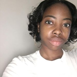 Meet your Posher, Yanni