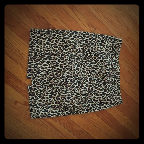 JCrew leopard pencil skirt - size 10