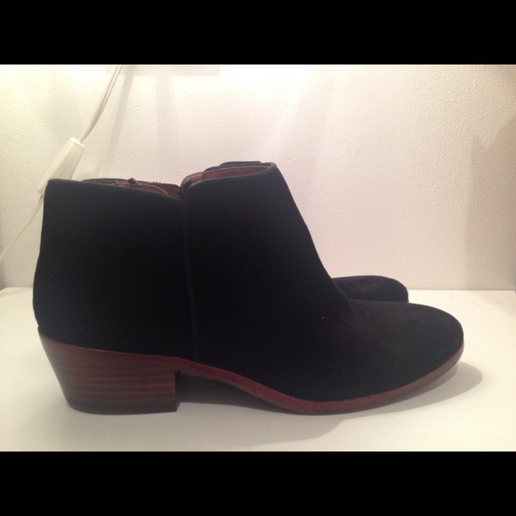 Sam Edelman black ankle booties size 6.5