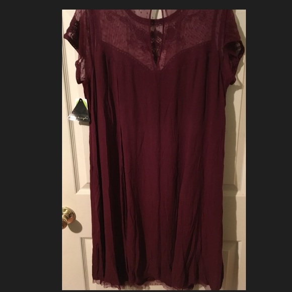 GREAT HOLIDAY DRESS - Picture 3 of 4