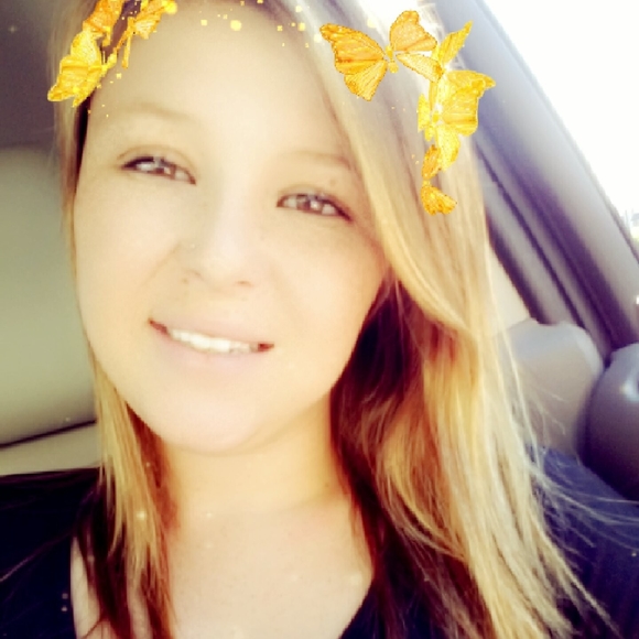 Meet your Posher, Ciera - Picture 1 of 1