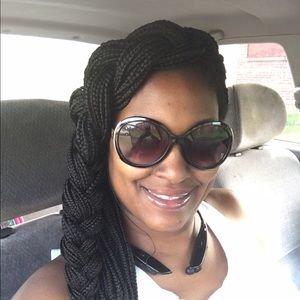 Meet your Posher, Latoya