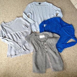 🎉4 FOR 1🎉 medium sweater bundle‼️