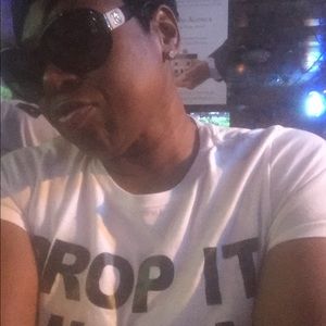 Meet your Posher, Sheila