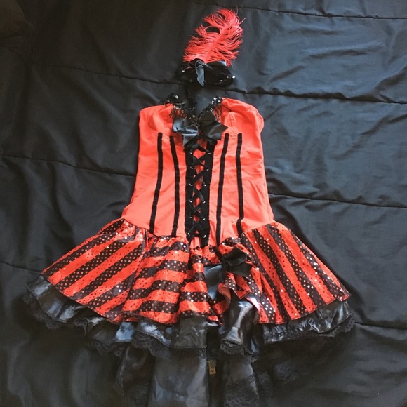 Halloween costume show girl