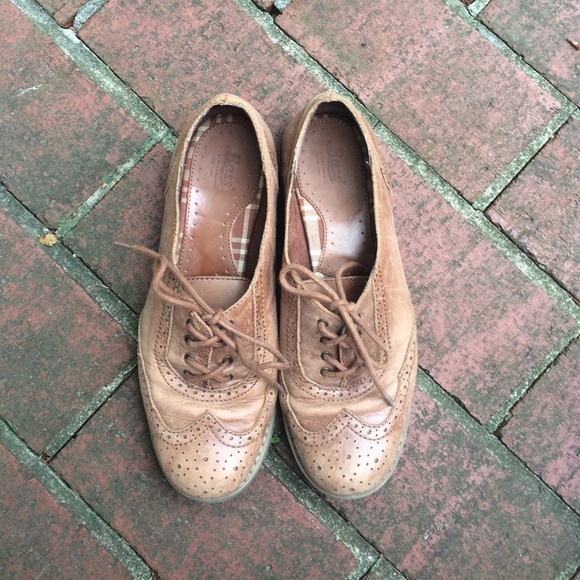 Bass Vintage-Style Oxfords
