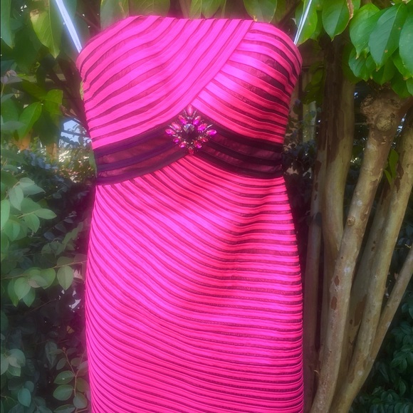 STUDIO 17- HOT PINK SHORT SEMI FORMAL DRESS