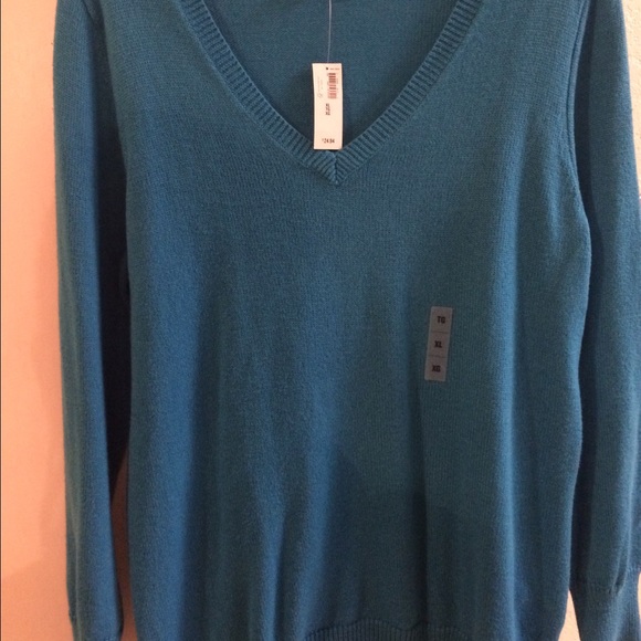 Old Navy sweater size XL