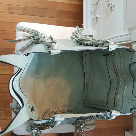 Larger size. Light green fringe rockstud Valentino - Picture 2 of 4