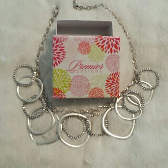 Necklace, never worn