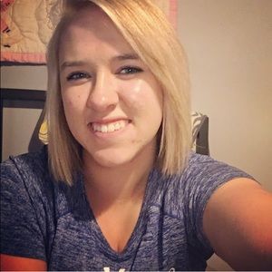 Meet your Posher, Rebekah