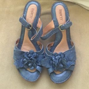 Born cornflower sandals in blue