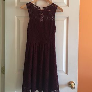 Wine-colored lace dress