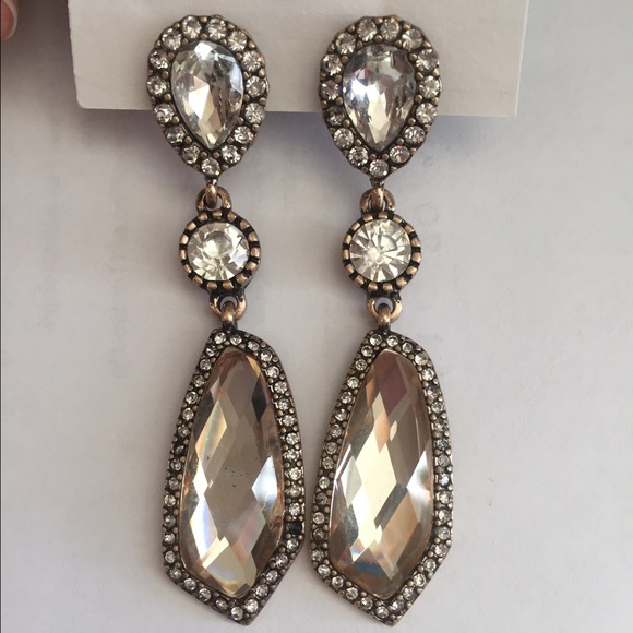 NWOT Vintage style earrings