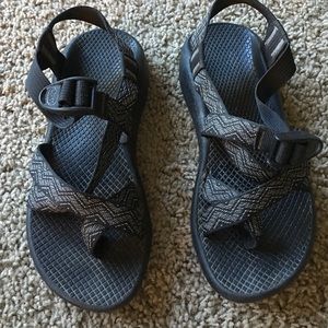 Black chacos