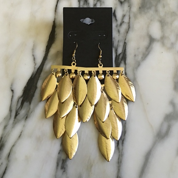 🎀✨Gold 4Tier Leaf Earrings✨🎀