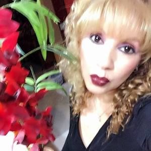 Meet your Posher, Carmen