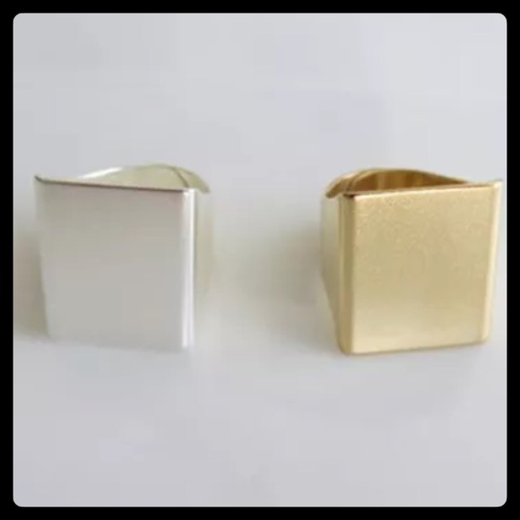 Gold Square Ring SZ 8/9 - Picture 3 of 4