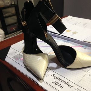 Dolce Vita size 6