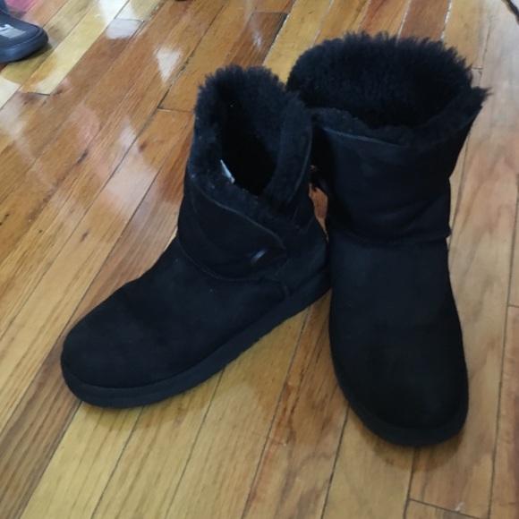 Ugg boots black