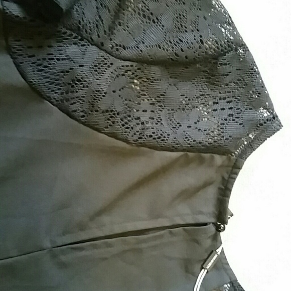 Dress - Picture 3 of 3