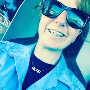 Meet your Posher, Danielle