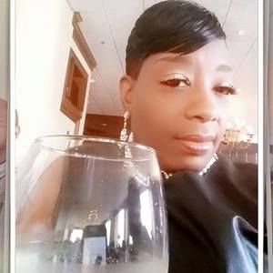 Meet your Posher, Regina