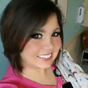 Meet your Posher, Courtney