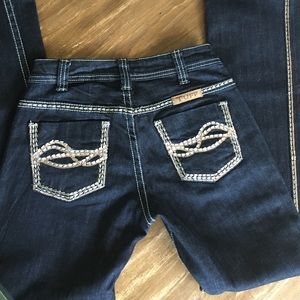 Cowgirl Tuff Golden Jean 25x33