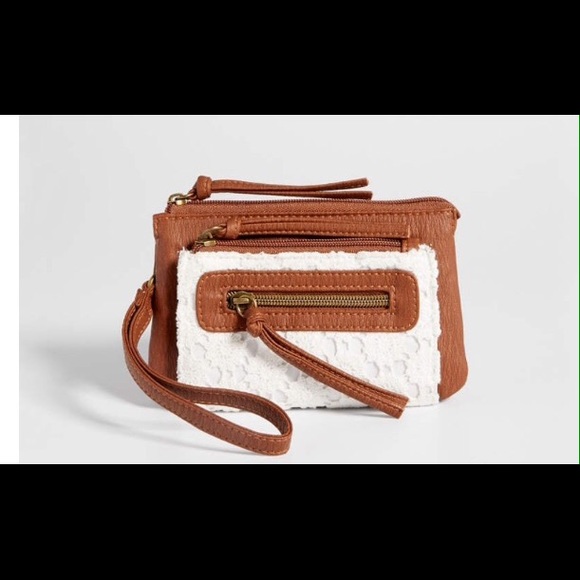 Wristlet crochet