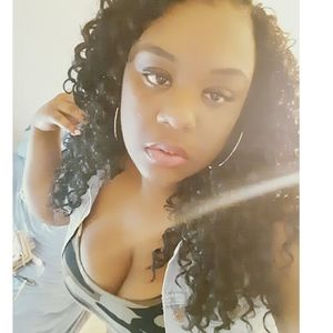 Meet your Posher, Latanya